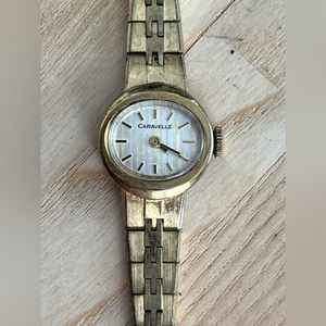 Caravelle by Bulova Ladies Watch Vintage Mechanical Gold Tone Bracelet Oval Dial
